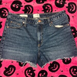 Universal Threas Jean Women's Shorts